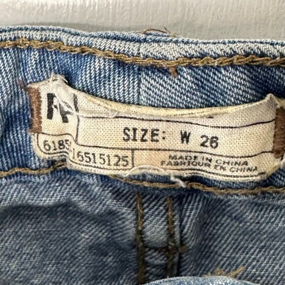 Free People Mid Rise Jean Shorts Light Wash Women's 26 Daisy Duke Distressed - Picture 6 of 8